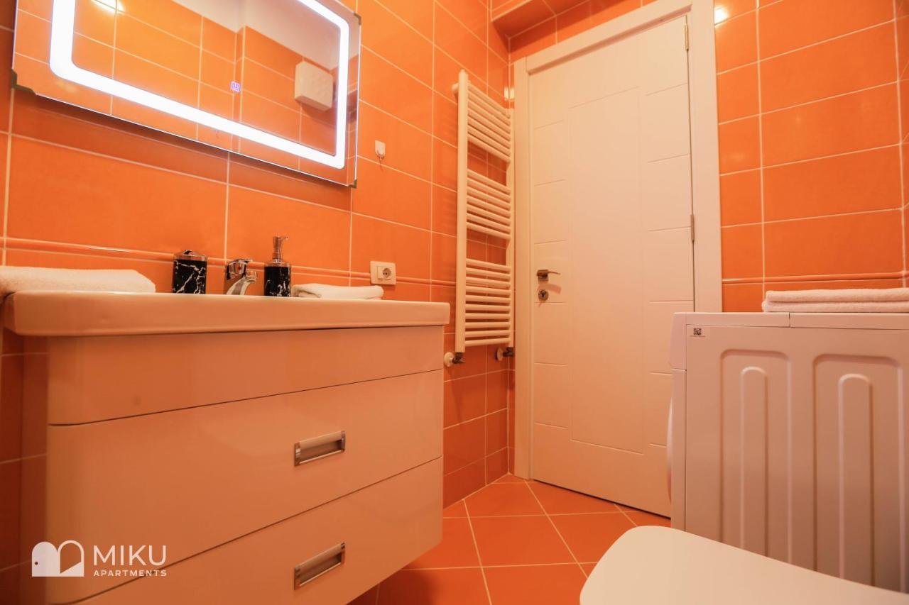 Miku Apartment - Perfect 1Bedroom At Komuna E Parisit 티라나 외부 사진